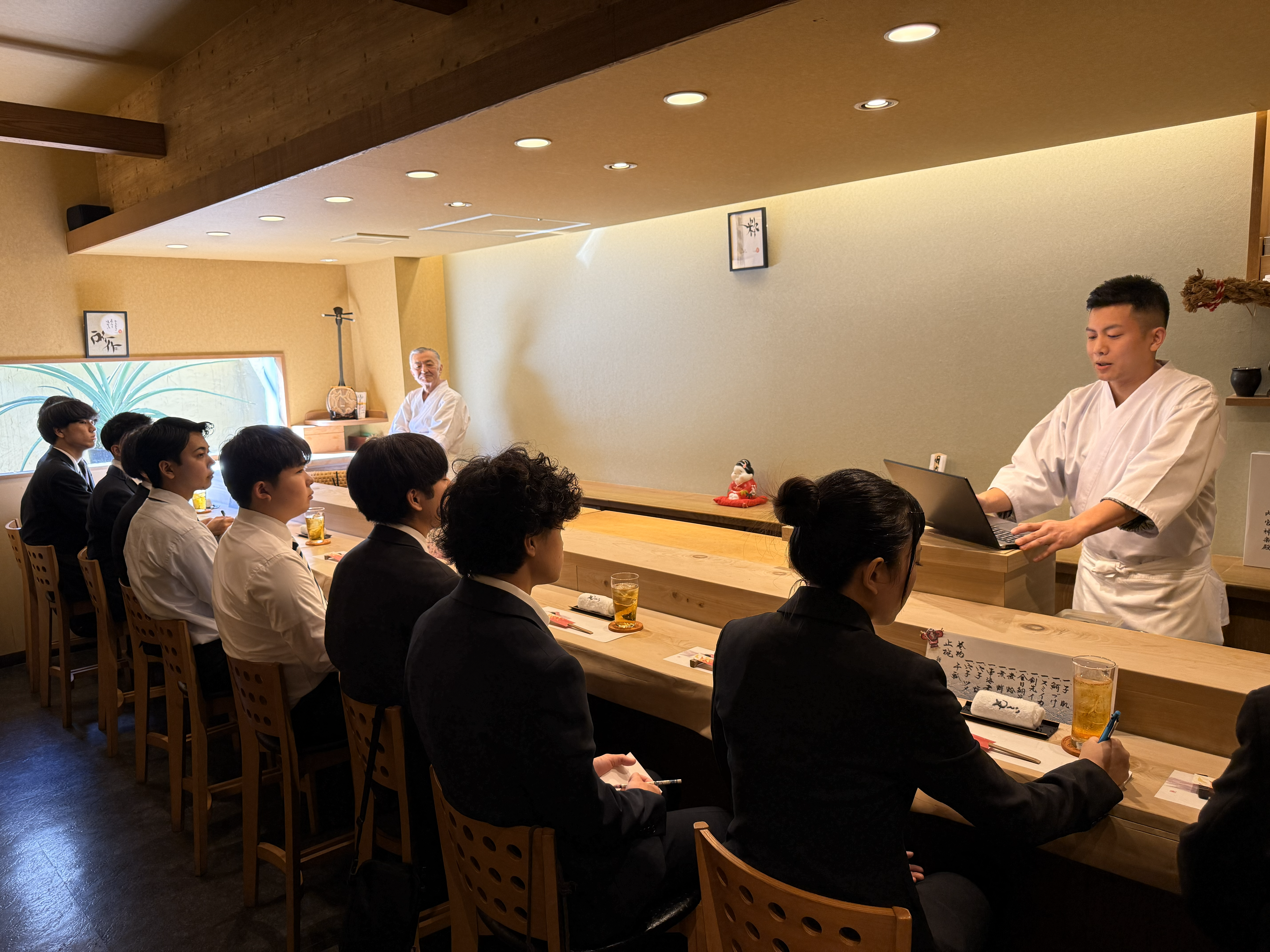 琉球調理製菓専門学校の生徒のみなさまとのひととき
